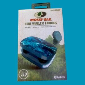 BNIB Mossy Oak Vibrant Blue Camo Design Wireless Earbuds
